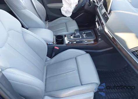 2018 Audi Q5 2.0T Premium/2.0T Tech Premium z USA, uszkodzony, nr VIN WA1BNAFY8J2218278